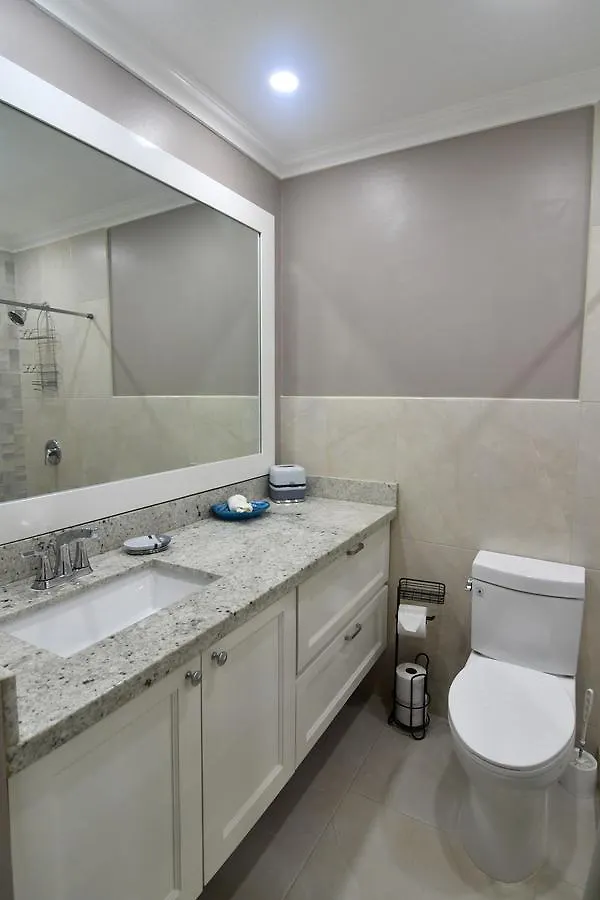 Kingston Vacation Rentals At Ravinia - Private One Bedroom Apartment