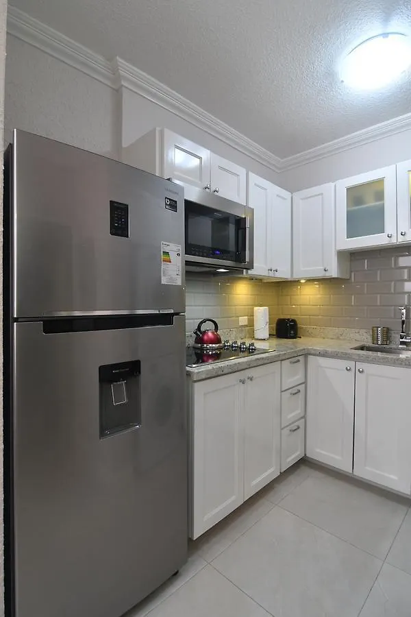 Kingston Vacation Rentals At Ravinia - Private One Bedroom Apartment 0*,