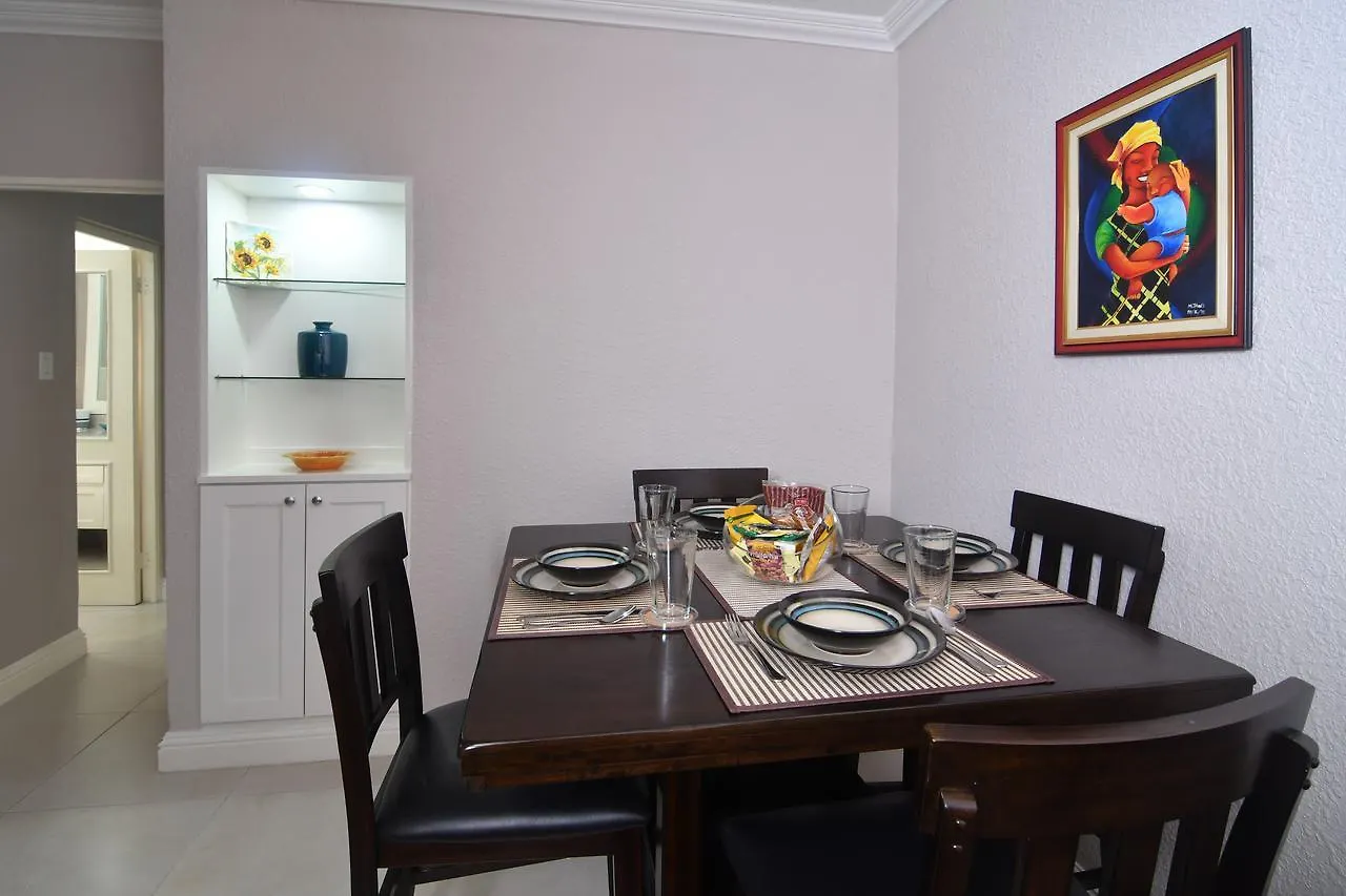 Kingston Vacation Rentals At Ravinia - Private One Bedroom Apartment Jamaika