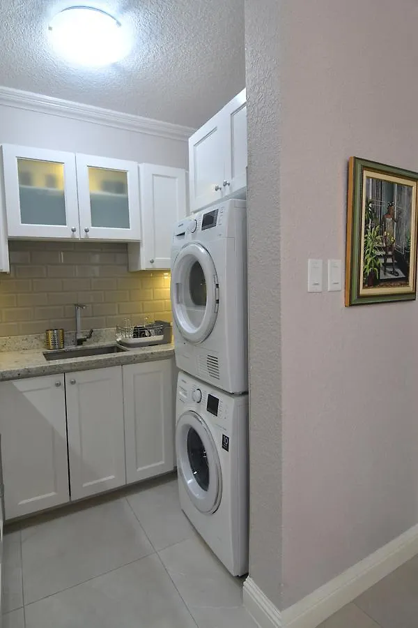 Kingston Vacation Rentals At Ravinia - Private One Bedroom Apartment